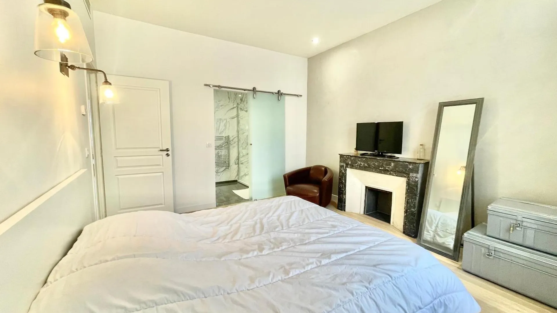 Jaures Home By Welcome To Cannes Francie